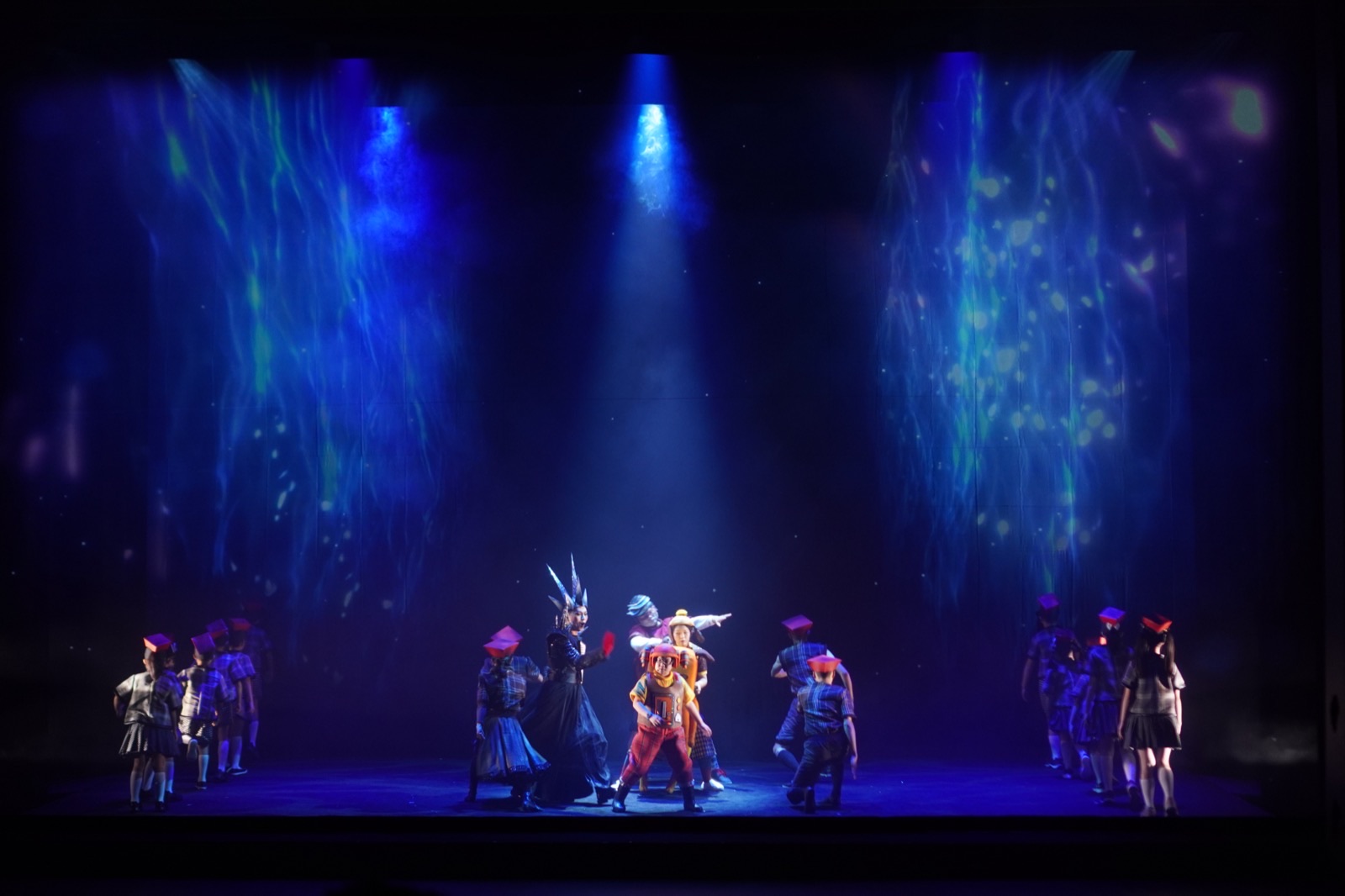 Underwater blue ensemble with projections