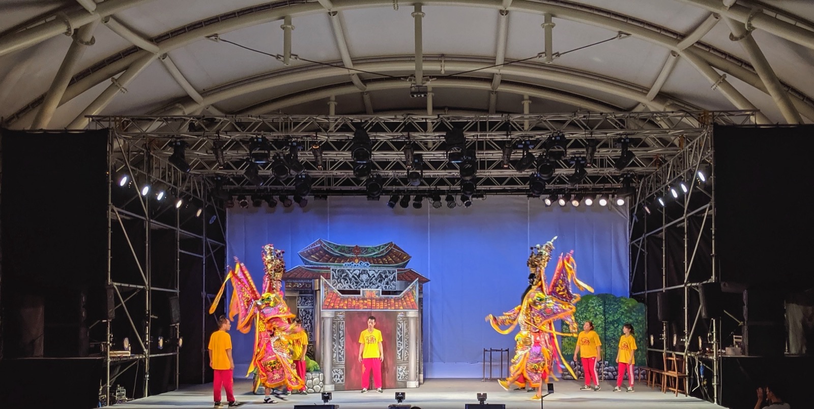 Temple dragon dance performance