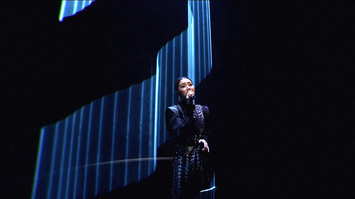 G.E.M. side view with laser geometry