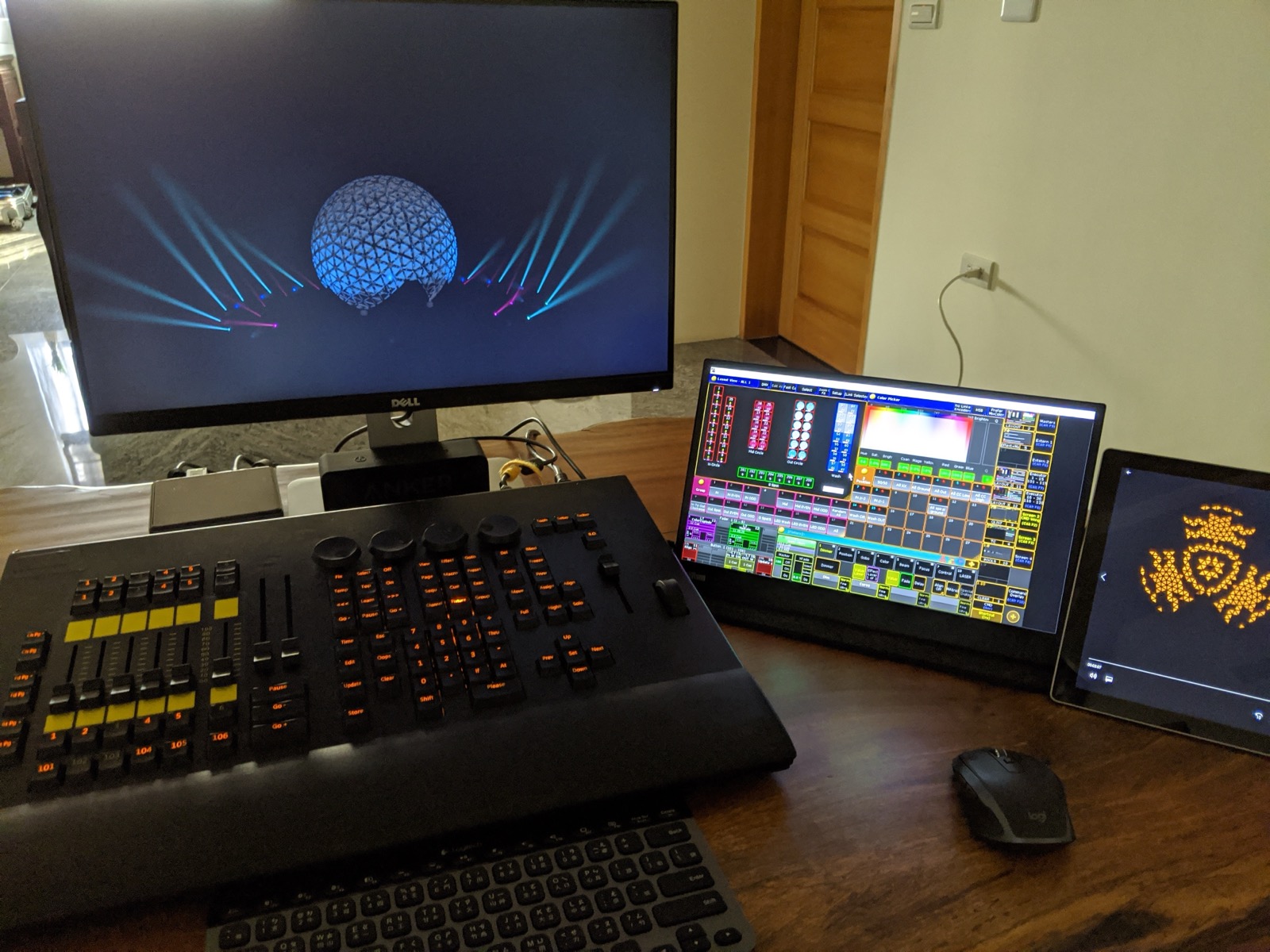 Wysiwyg previz work session with grandMA2 Command Wing